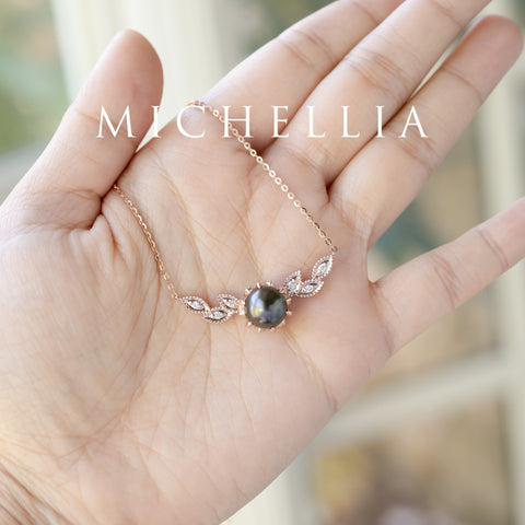 [Dahlia] Floral Leaf Necklace in Akoya Pearl Necklace michelliafinejewelry   