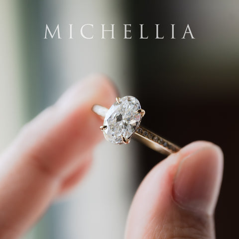 [Elaine] Classic Oval Solitaire Engagement Ring with Hidden Halo in Diamond / Moissanite