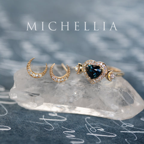 [Divina] Ready-to-Ship Crescent Moon Natural Diamond Earrings