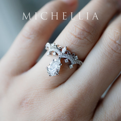 [Antoinette] Vintage Chandelier Engagement Ring in Diamond / Moissanite