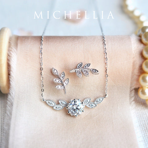 [Dahlia] Floral Leaf Necklace in Moissanite Necklace michelliafinejewelry   