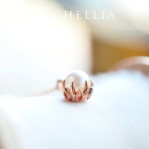 [Eden] Floral Solitaire Necklace in Akoya Pearl Necklace michelliafinejewelry   