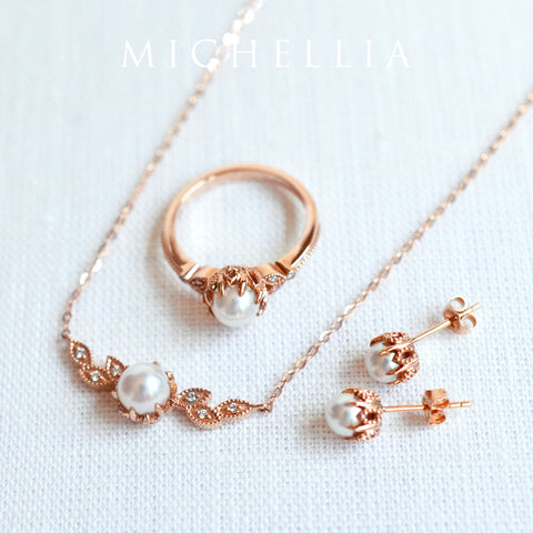 [Dahlia] Floral Leaf Necklace in Akoya Pearl Necklace michelliafinejewelry   