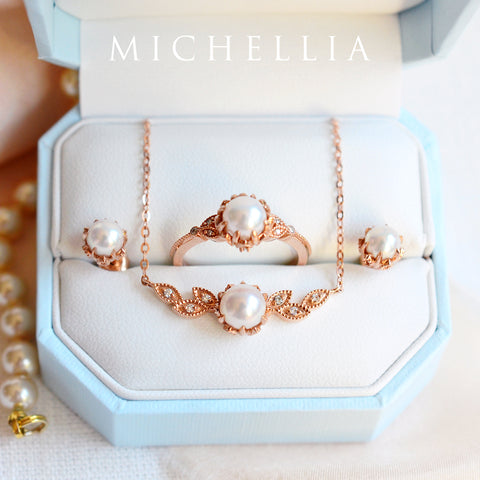 [Eden] Petite Floral Earrings in Akoya Pearl Earrings michelliafinejewelry   