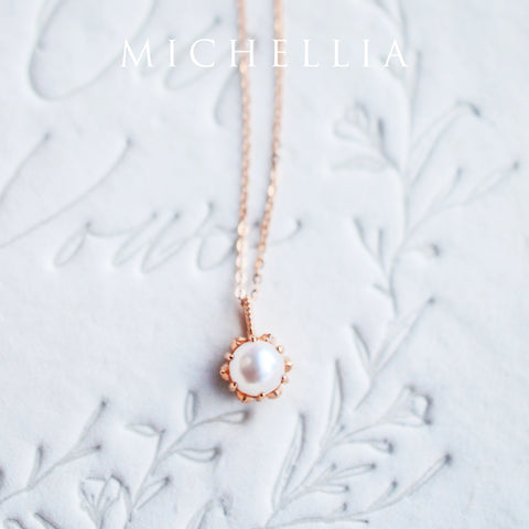[Eden] Floral Solitaire Necklace in Akoya Pearl Necklace michelliafinejewelry   