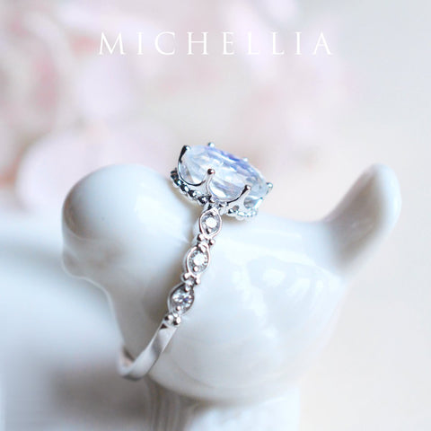 [Evelina] Vintage Classic Crown Oval Engagement Ring in Moonstone Women's Ring michelliafinejewelry
