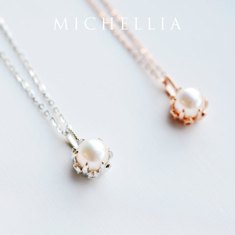 [Eden] Floral Solitaire Necklace in Akoya Pearl Necklace michelliafinejewelry   