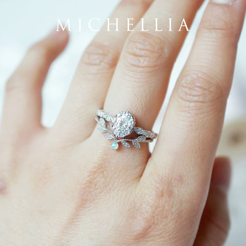 [Evelina] Vintage Classic Crown Oval Engagement Ring in Diamond / Moissanite Women's Ring michelliafinejewelry   