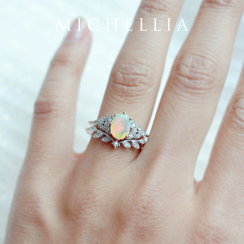 [Olivia] Classic Floral Oval Cut Ring in Natural Australian Opal Women's Ring michelliafinejewelry   