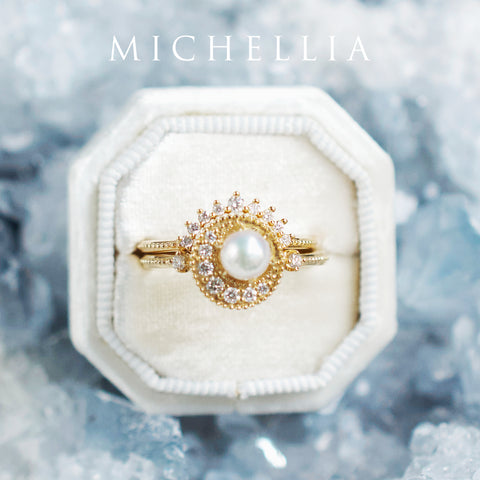 [Luna] Crescent Moon Ring in Akoya Pearl Women's Ring michelliafinejewelry   