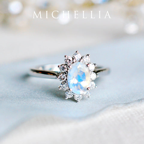 [Julianne] Vintage Bloom Oval Cut Ring in Moonstone Women's Ring michelliafinejewelry   
