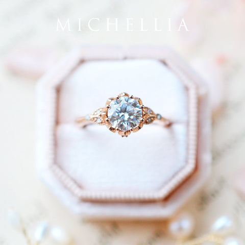[Evanthe] Vintage Floral Engagement Ring in Diamond / Moissanite Women's Ring michelliafinejewelry   