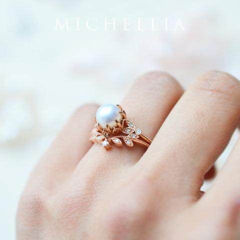 [Evanthe] Vintage Floral Engagement Ring in Akoya Pearl Women's Ring michelliafinejewelry   