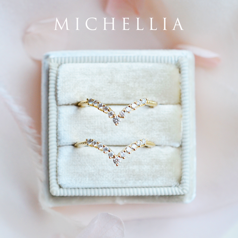 [Elise] Curved Chevron Diamond Band Wedding Band michelliafinejewelry   