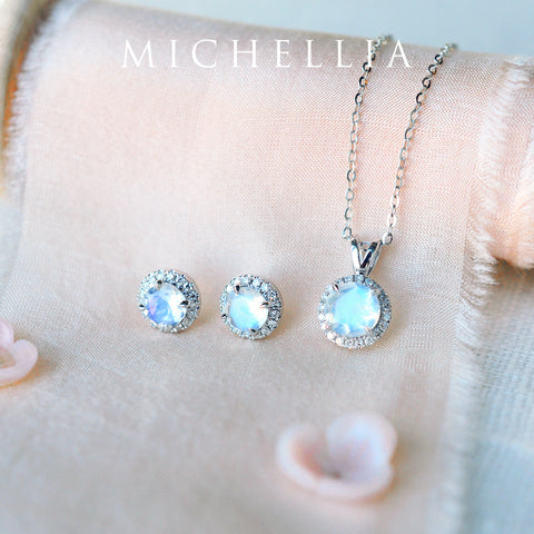 [Nova] Petite Halo Diamond Necklace in Moonstone Necklace michelliafinejewelry   