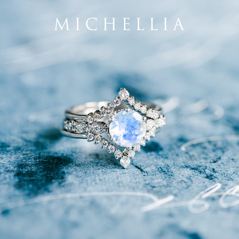 [Elise] Curved Chevron Diamond Band Wedding Band michelliafinejewelry   