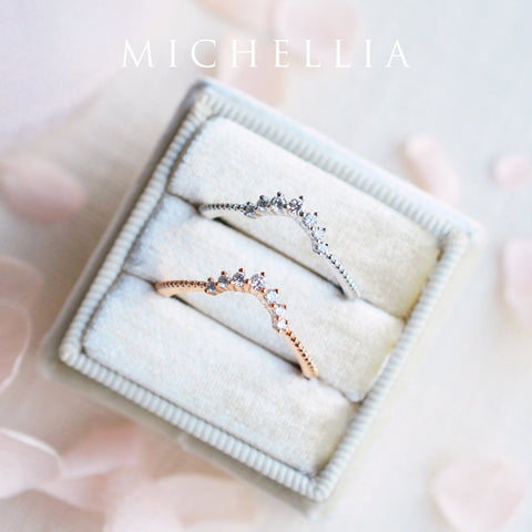 [Vera] 7-Diamond Curved Crown Band Wedding Band michelliafinejewelry   