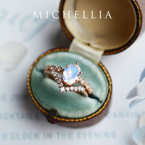 [Elise] Curved Chevron Diamond Band Wedding Band michelliafinejewelry   