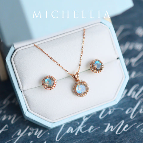 [Nova] Petite Halo Diamond Necklace in Labradorite Necklace michelliafinejewelry   
