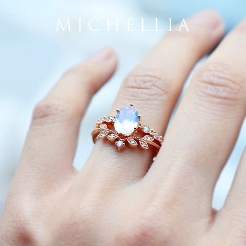 [Evelina] Vintage Classic Crown Oval Engagement Ring in Moonstone Women's Ring michelliafinejewelry