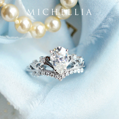 [Francesca] Heirloom Crown Pear Engagement Ring in Emerald Women's Ring michelliafinejewelry   