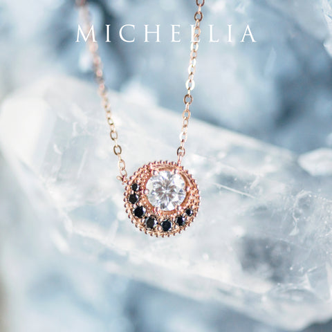 [Luna] Crescent Moon Necklace in Moissanite Necklace michelliafinejewelry   