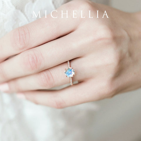 [Celia] Modern Classic Solitaire Ring in Lab Emerald Women's Ring michelliafinejewelry   